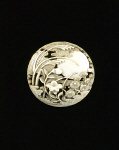 2006AL0386-01
&copy;
Netsuke of the moon with clouds and autumn plants, by Kou. Japan, 19th century