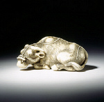 2006AL0439-01
&copy;
Netsuke, by Tomotada. Japan, 18th-19th century