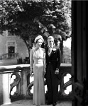 1000CB0102-01
© Cecil Beaton
The Duke and Wallis Simpson, the Duchess of Windsor on their wedding day, photo Cecil Beaton. UK, 1937 1000CB0102-01
© Cecil Beaton
The Duke and Wallis Simpson, the Duchess of Windsor on their wedding day, photo Cecil Beaton. UK, 1937
