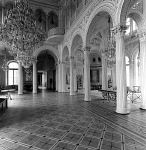 1000VK0059-01
&copy; Victor Kennet
Pavilion Hall at the Winter Palace, photo Victor Kennett. St Petersburg, Russia, 20th century